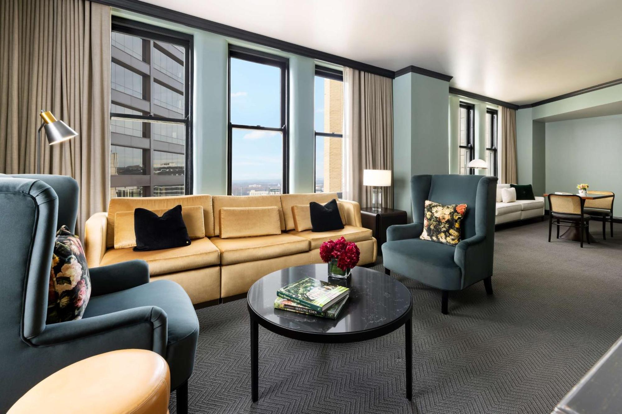 The Candler Atlanta, Curio Collection By Hilton Hotel